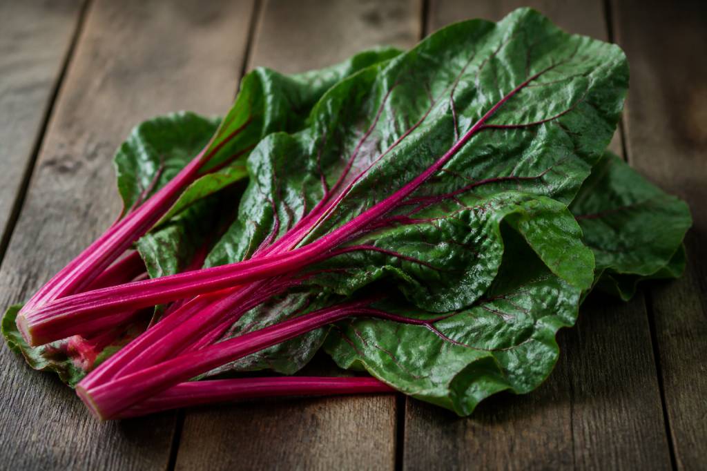 Blettes rouges : recettes simples et savoureuses Blettes rouges : recettes simples et savoureuses