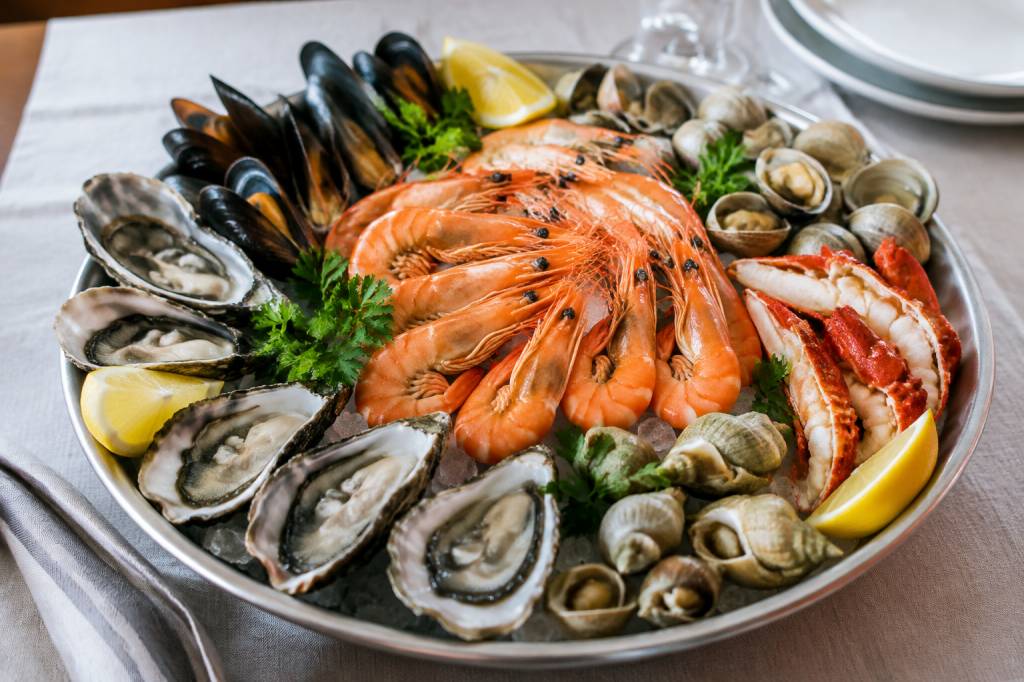 Assiette fruits de mer : comment composer et servir un plateau équilibré ? Assiette fruits de mer : comment composer et servir un plateau équilibré ?
